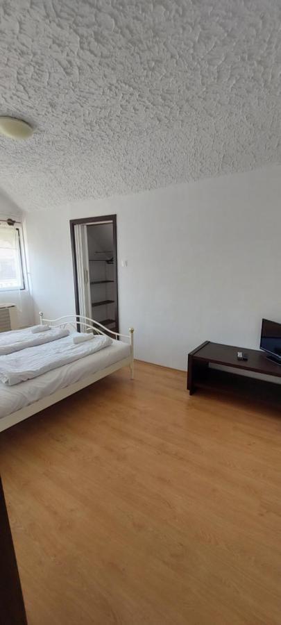 Bluebird Apartman Zalakaros Exteriör bild